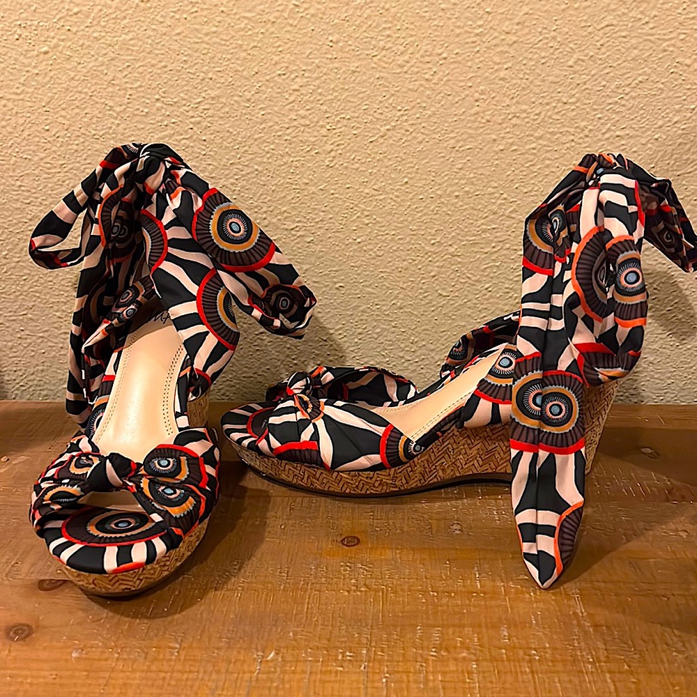 Impo olive 3.5 inch wedge never worn